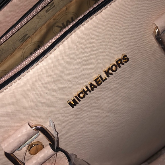 BNWT purse - Picture 2 of 7